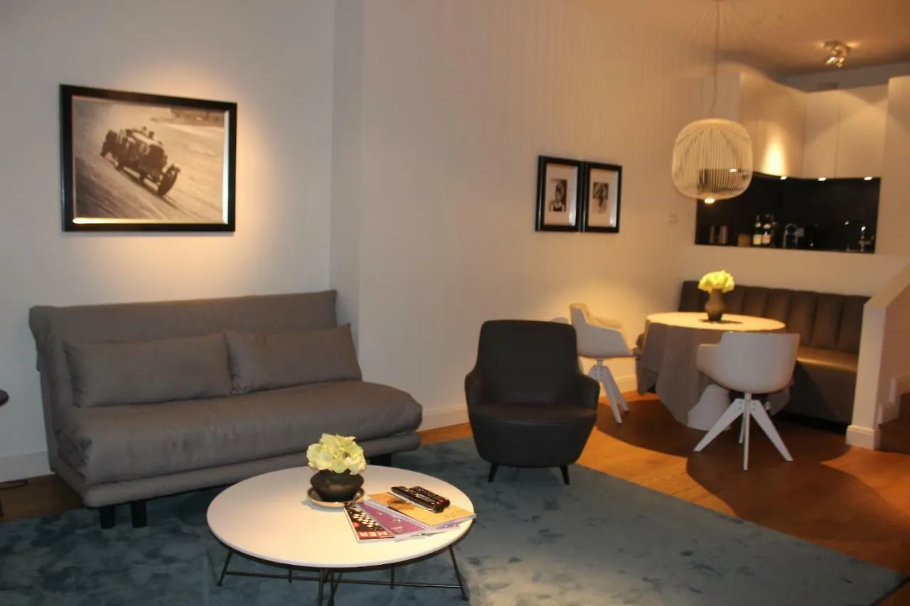 דיסלדורף Luxury Apartment In Andreas Quartier 0*,